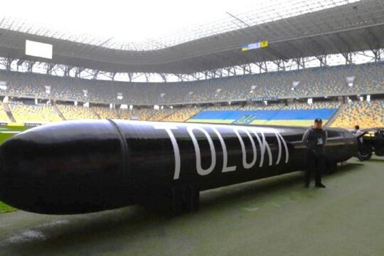 Giant Robot Submarine Threatens Russia’s Kerch Bridge And Ports