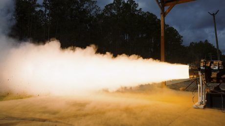 Anduril and Raytheon Test Highly Loaded Grain Solid Rocket Motor for Air-to-Air Missiles
