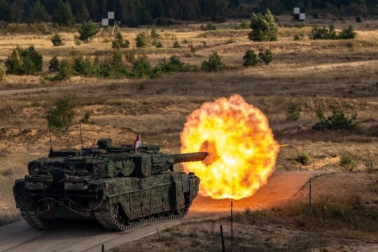 Danish Leopard 2A7 DK Live-Fire in Latvia Signals NATO’s Strengthened Eastern Deterrence